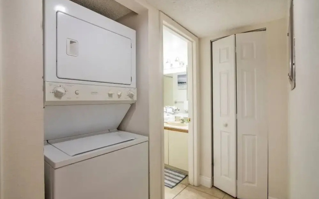 photo 3 of Shorewalk Vacation Condo 15 minutes to Bradenton Beach Entire Condo