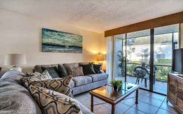 photo 5 of Shorewalk Vacation Condo 15 minutes to Bradenton Beach Entire Condo