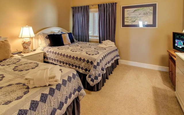 photo 2 of Shorewood 536 by RedAwning