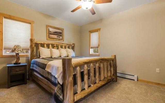 photo 5 of Show Me Mountain Views -- 20-ncd0130 3 Bedroom Home by RedAwning