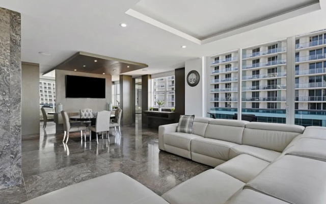 photo 2 of Sian Oceanfront Condos