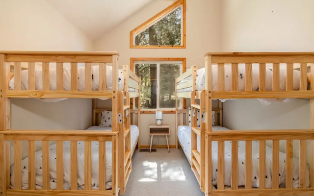photo 4 of Sierra Haven by Tahoe Mountain Properties