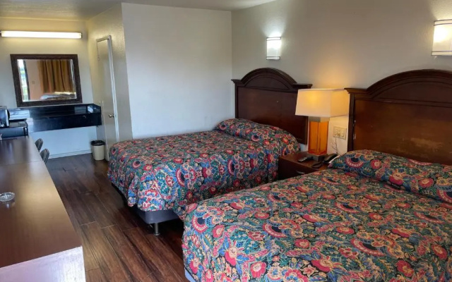 photo 5 of Sierra Inn