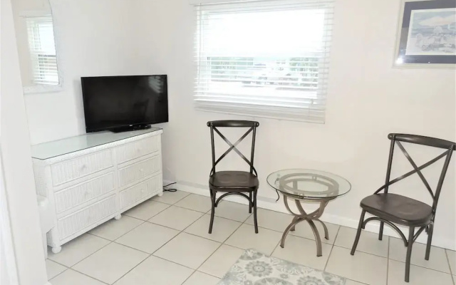 photo 4 of House of The Sun Siesta Key Crescent Beach