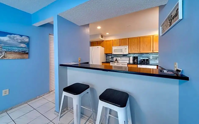 photo 5 of Siesta Key Beach - 2 Bedroom - 3 Beds - 3 Bathroom Duplex with Heated Swimming Pool