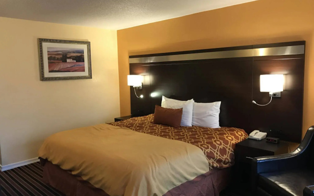 photo 3 of Signature Inn Medford Downtown