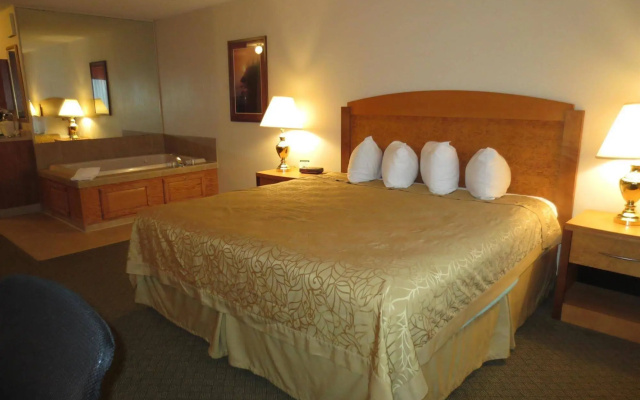 photo 3 of Signature Inn - Superior / Duluth