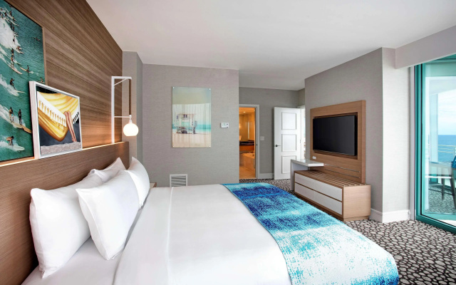 photo 5 of Signia by Hilton Diplomat Beach Resort