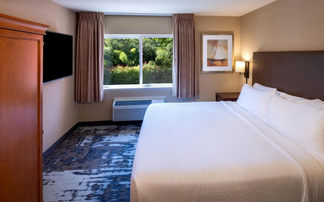 photo 3 of Silver Cloud Inn University