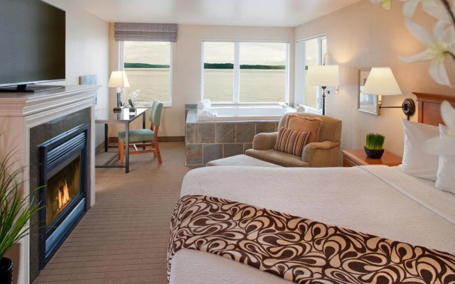 photo 2 of Silver Cloud Inn Tacoma