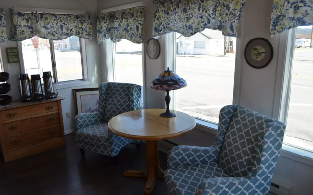 photo 5 of Silver Maple Inn and The Cain House Country Suites
