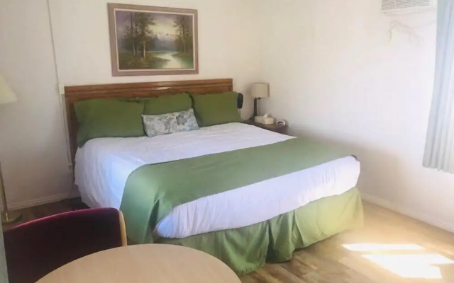 photo 2 of Silver Maple Inn