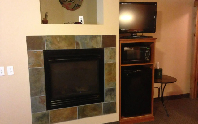 photo 2 of Silver Moon Inn