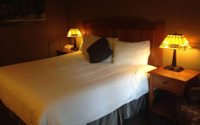 photo 5 of Silver Moon Inn