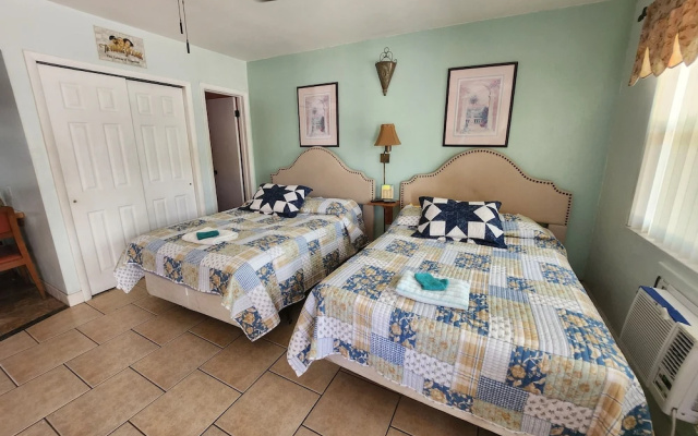 photo 5 of Silver Sands Motel