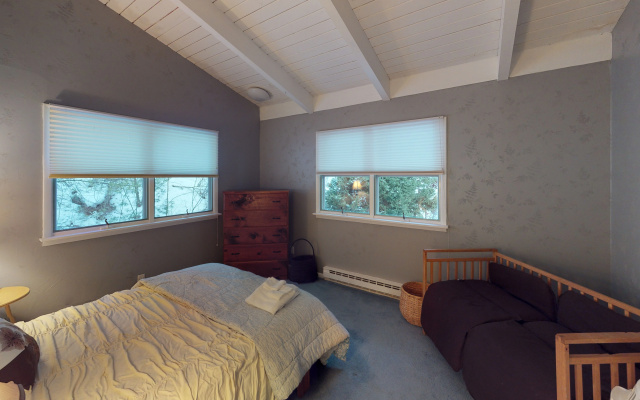 photo 2 of Silver Spring Chalet