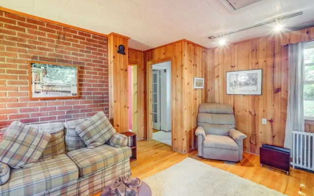 photo 4 of Silver Spring Rental: 8 Mi to Washington, DC!