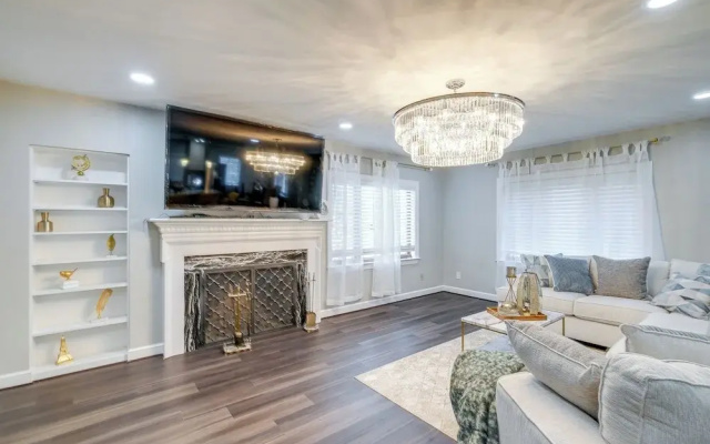 photo 2 of Silver Springs Home: Walk to Downtown!