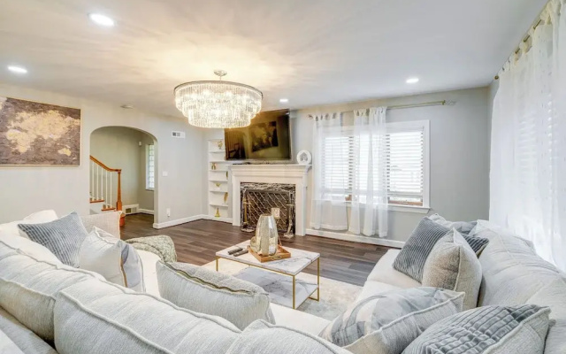 photo 3 of Silver Springs Home: Walk to Downtown!