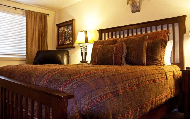 photo 2 of Silverton Inn & Suites