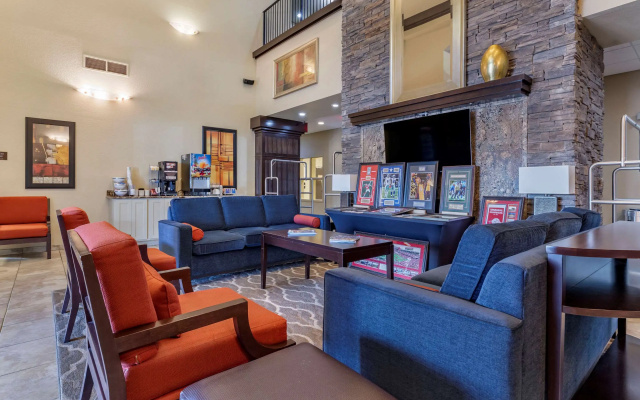 photo 2 of Comfort Inn Bentonville - Crystal Bridges