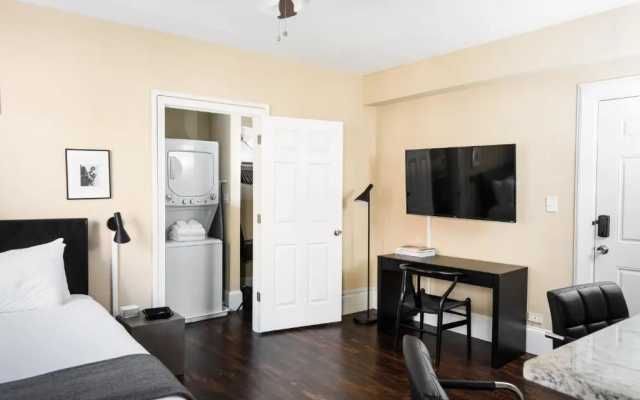 photo 5 of Simple CWE Studio near BJC by Zencity