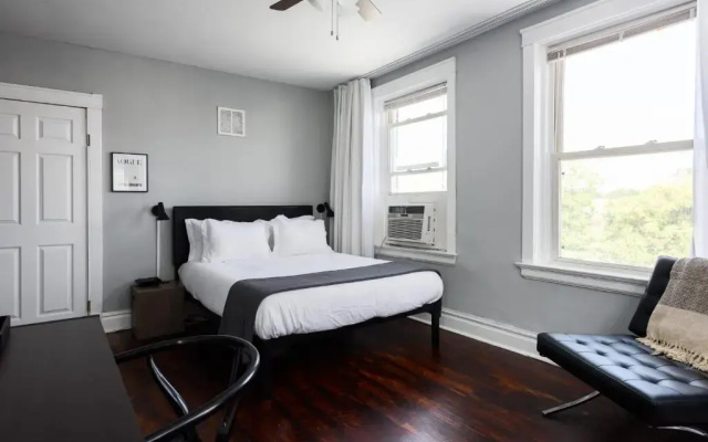 photo 4 of Simple CWE Studio near BJC by Zencity