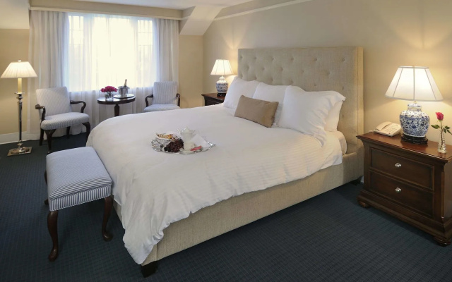 photo 2 of Simsbury Inn