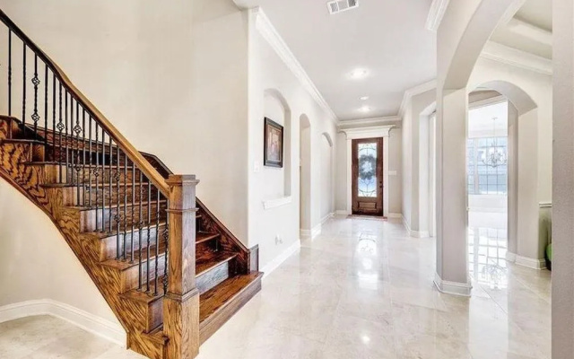 photo 3 of Single Family Home in Dallas