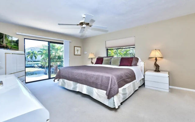 photo 4 of Sirena Waterfront 3 Bedroom Home by NFVH