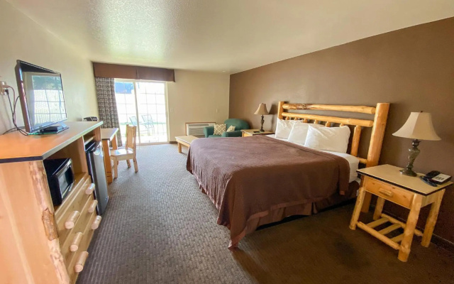 photo 3 of Sisters Inn And Suites