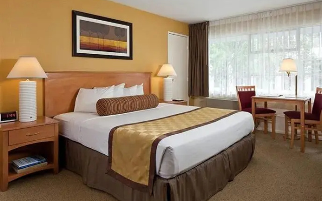 photo 3 of Sixth Avenue Inn