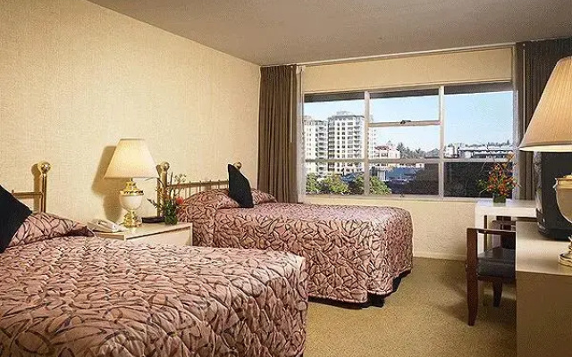 photo 4 of Sixth Avenue Inn