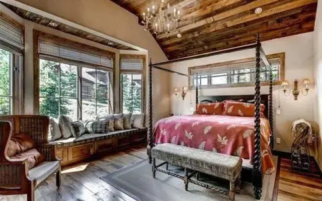 photo 5 of Ski Bridge Lodge by Pinnacle Lodging