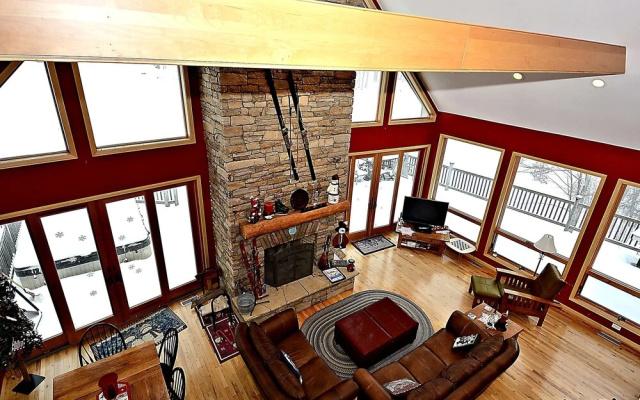 photo 2 of Ski Bums Inn