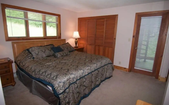 photo 4 of Ski Inn