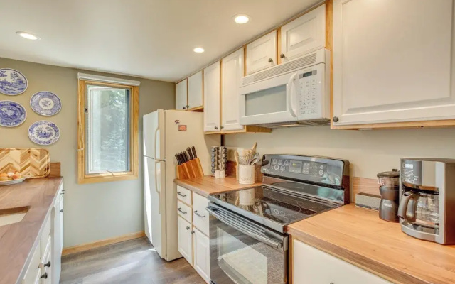 photo 5 of Ski-in/ski-out Beaver Creek Condo Near Trails