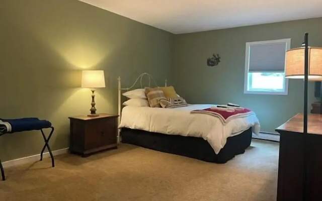 photo 2 of Cozy Ski-in/ski-out Condo on Magic Mountain