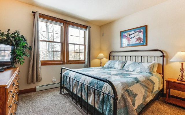 photo 5 of Ski-in/ski-out Granby Ranch Condo w/ Pool Access