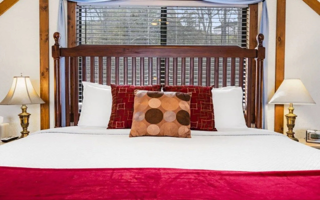 photo 3 of Skipjack Cottage Branson