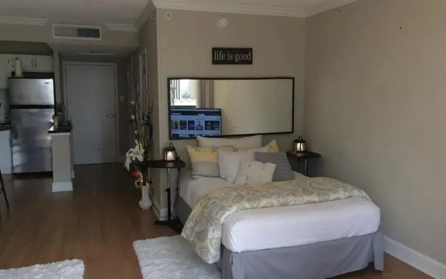 photo 4 of The Houston House