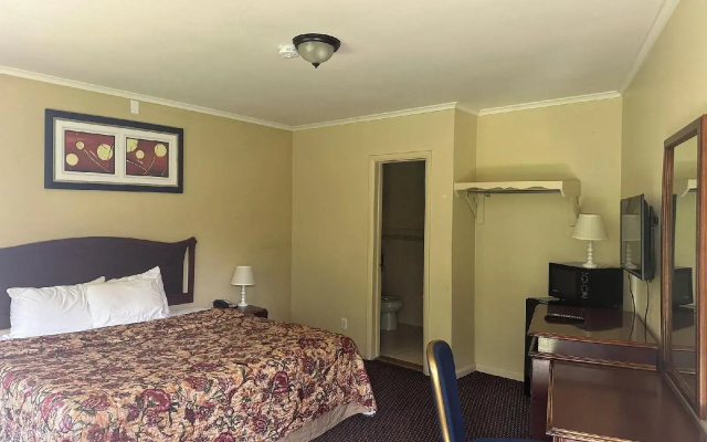 photo 3 of Kingston Motel
