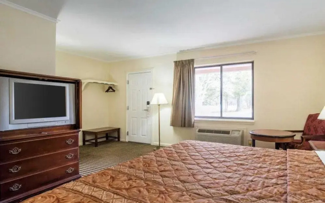 photo 4 of Kingston Motel