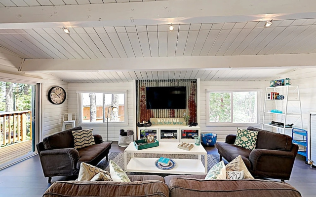 photo 3 of Skyland Hideaway W/ Private Beach By Wood Slopes 3 Bedroom Cabin