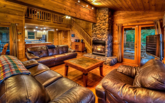 photo 2 of Skyline Lodge by Escape to Blue Ridge