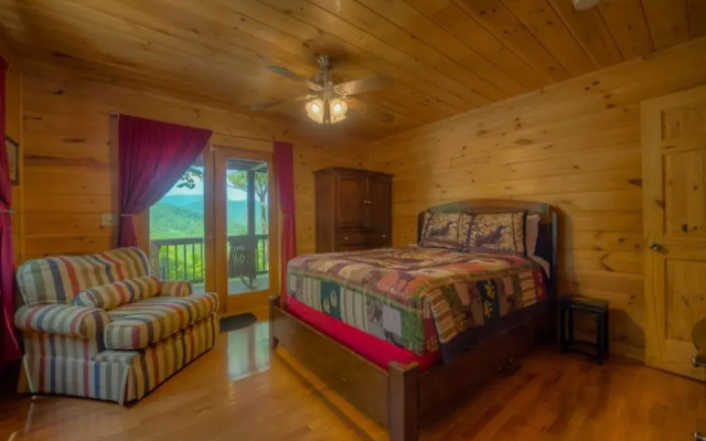 photo 5 of Skyline Lodge by Escape to Blue Ridge