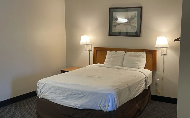 photo 2 of Skyway Inn SeaTac