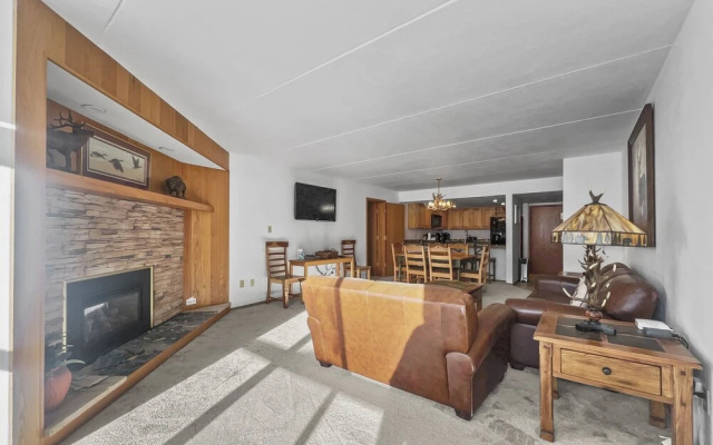 photo 2 of Sl299 Spruce Lodge 2br 2ba 2 Bedroom Condo by RedAwning