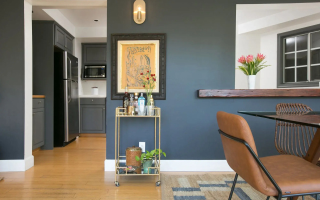 photo 3 of Sleek 2Br in Hollywood Hills by Sonder