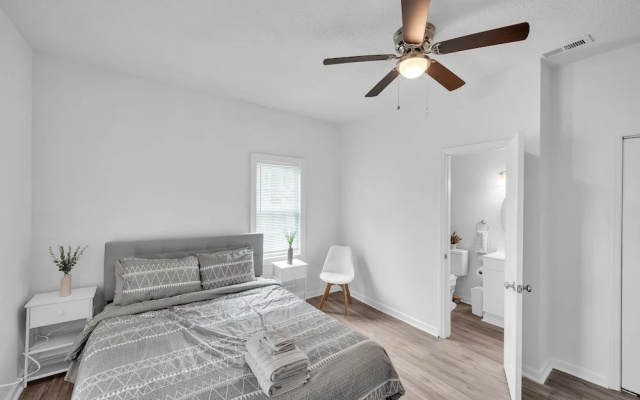 photo 2 of Quiet Family Home - Downtown, Pet Friendly, 4 Beds